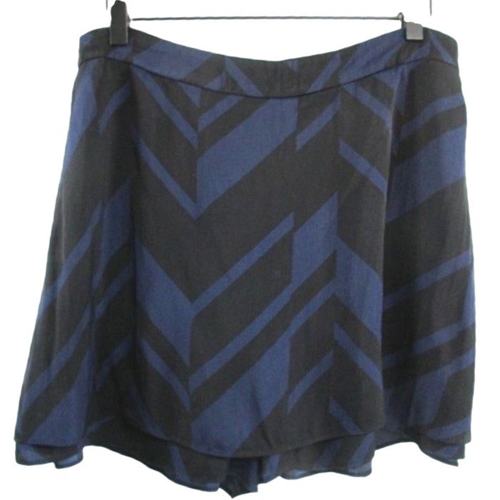 Armani Exchange Womens Block Print Mini Skort sz 8 Designer Luxury Dark Romantic